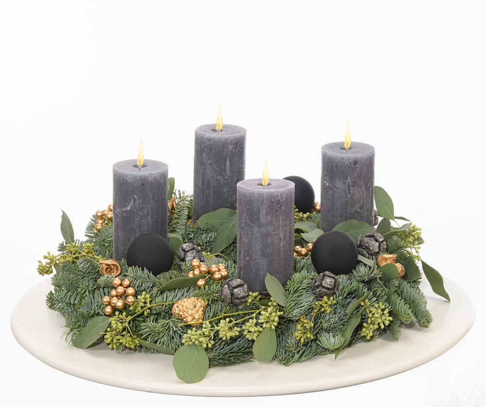 Adventskranz 35 cm Nobilis und Eucalyptus mit rustikalen Kerzen in anthrazit 2