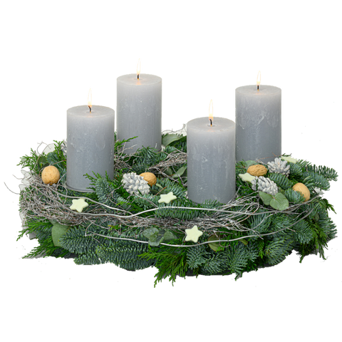 Adventskranz 40 cm Nobilis, Thuja und Eucalyptus mit rustikalen Kerzen in hellgrau